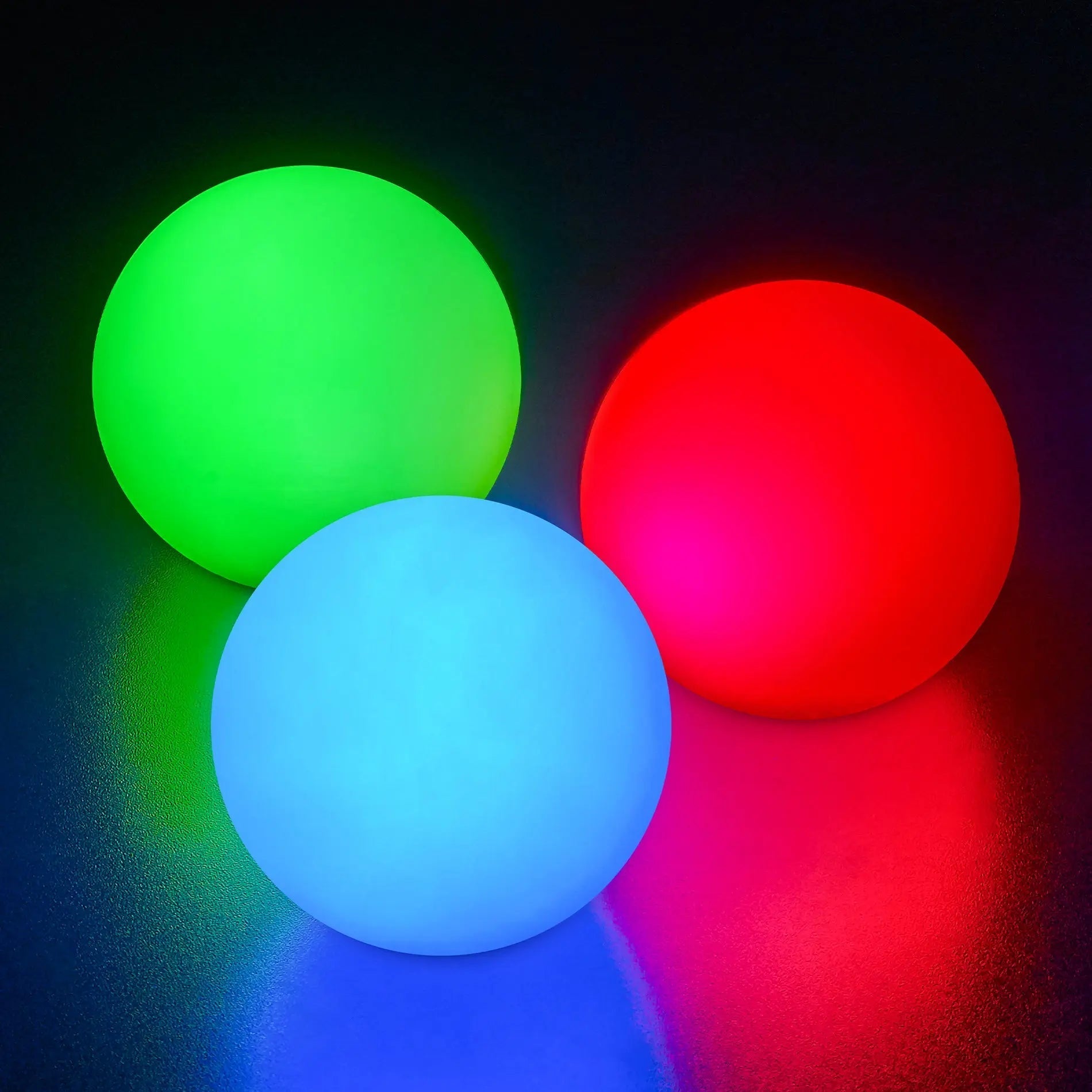 Wes Peden Glow.0 Juggling Balls - Night Motion